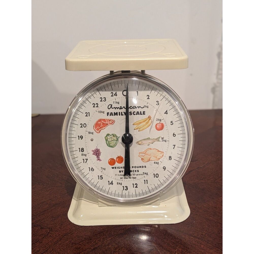 Vintage American Family Scale — Cream Kitchen Scale, 25 lb Capacity